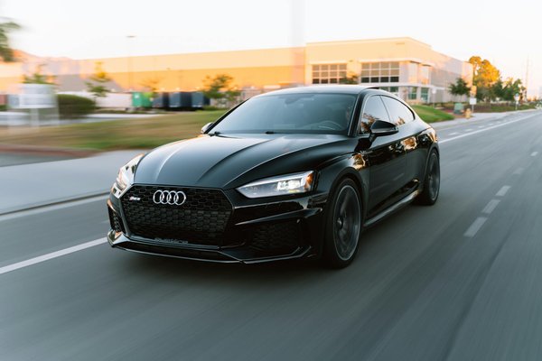 Welche Designer prÃ¤gen die Zukunft der Damenmode?